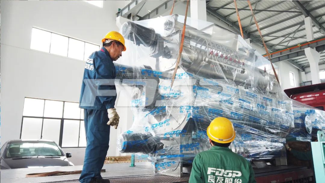 连续发车！良友股份承建年产6万吨高档猪饲料生产线设备启程奔赴重庆(图7)